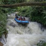 Petualangan alam bukan sekadar pelarian, melainkan proses kembali pada diri sendiri. Ia tidak selalu mudah, tetapi selalu berkesan.