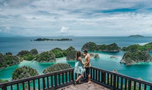 honeymoon, alam tropis, bulan madu, wisata romantis, pasangan, destinasi alam, honeymoon Indonesia, travel couple