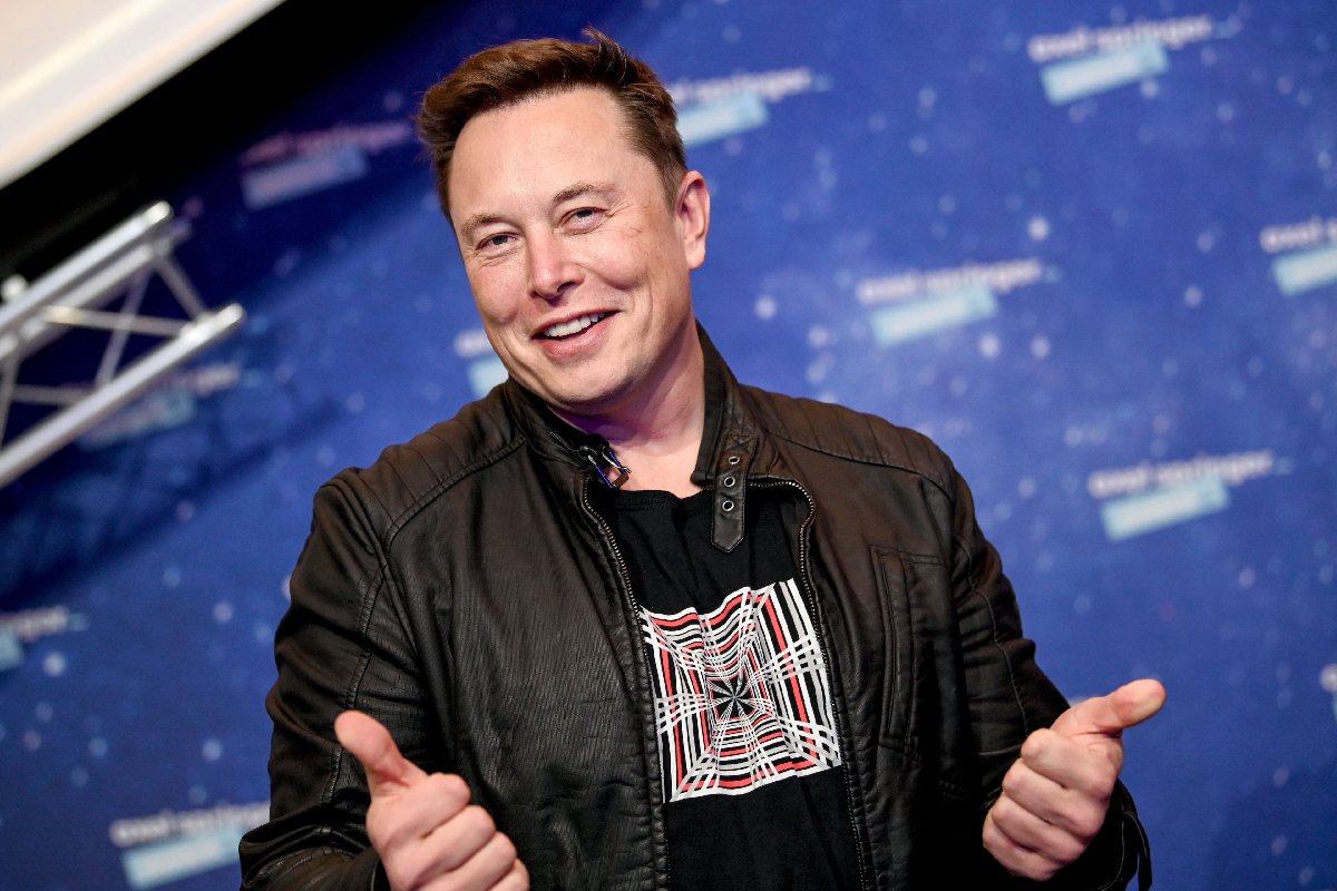 Kisah hidup Elon Musk membuktikan bahwa dengan keberanian, inovasi, dan semangat pantang menyerah, seseorang dapat mengubah dunia