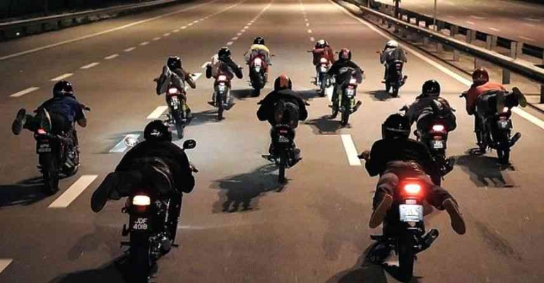 Polusi udara, suara, dan kerusakan ekologis bukan hal yang bisa diabaikan begitu saja.