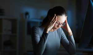 Saat kamu berlatih mindfulness, kamu belajar bahwa tidak semua pikiran perlu dipercaya, dan tidak semua kecemasan perlu dituruti.
