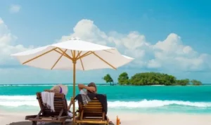 Indonesia memiliki banyak pantai yang memikat hati, bahkan di era new normal sekalipun.