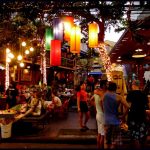 mencicipi street food di Thailand bukan hanya soal makanan. Melainkan juga tentang budaya, interaksi sosial, dan kenikmatan rasa yang sulit dilupakan.