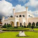 Dengan perencanaan matang, pemilihan waktu yang tepat, serta gaya hidup hemat, kamu bisa menikmati pesona alam, budaya, dan kuliner Riau dengan budget yang sangat bersahabat. Dengan perencanaan matang, pemilihan waktu yang tepat, serta gaya hidup hemat, kamu bisa menikmati pesona alam, budaya, dan kuliner Riau dengan budget yang sangat bersahabat.